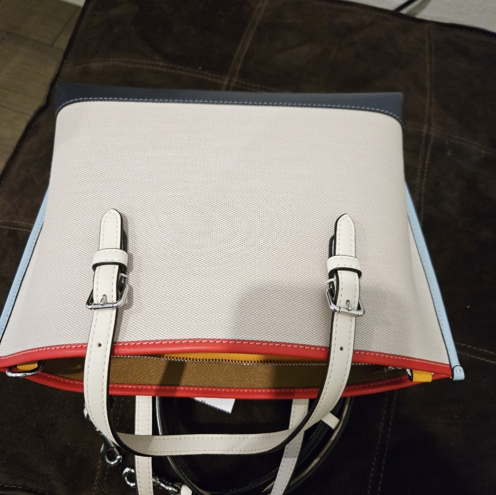 Coach Mollie Tote 25 in Colorblock. New Like Condition With Tags - Picture 8 of 12
